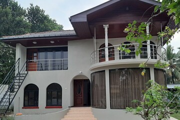 Two Story  House for Sale in KOTIKAWATTA